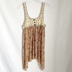 🟢Angie Women’s Crochet Asymmetric Floral Tank Top Size S